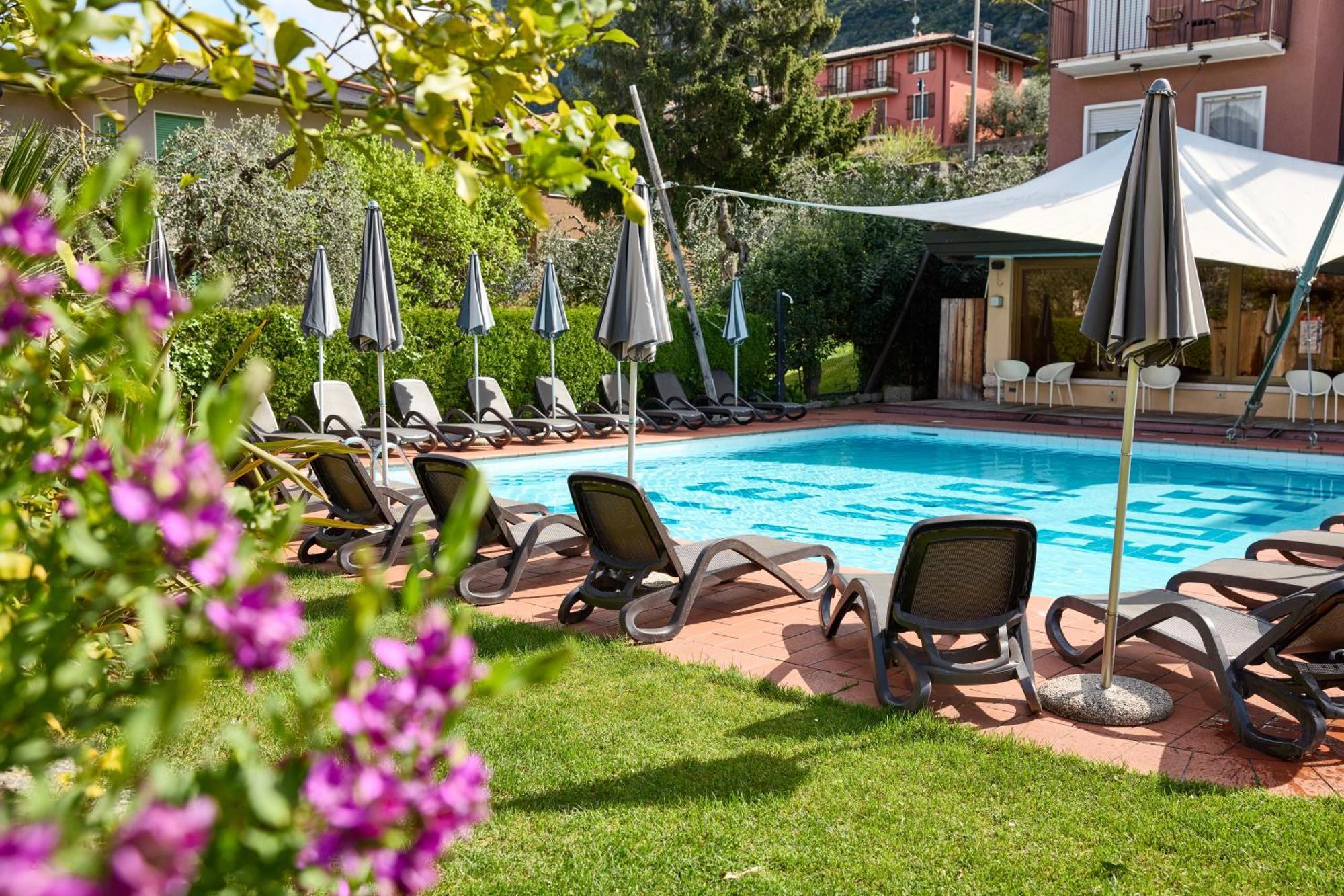 Hotel Luna Rossa (Adults Only) Malcesine Kültér fotó