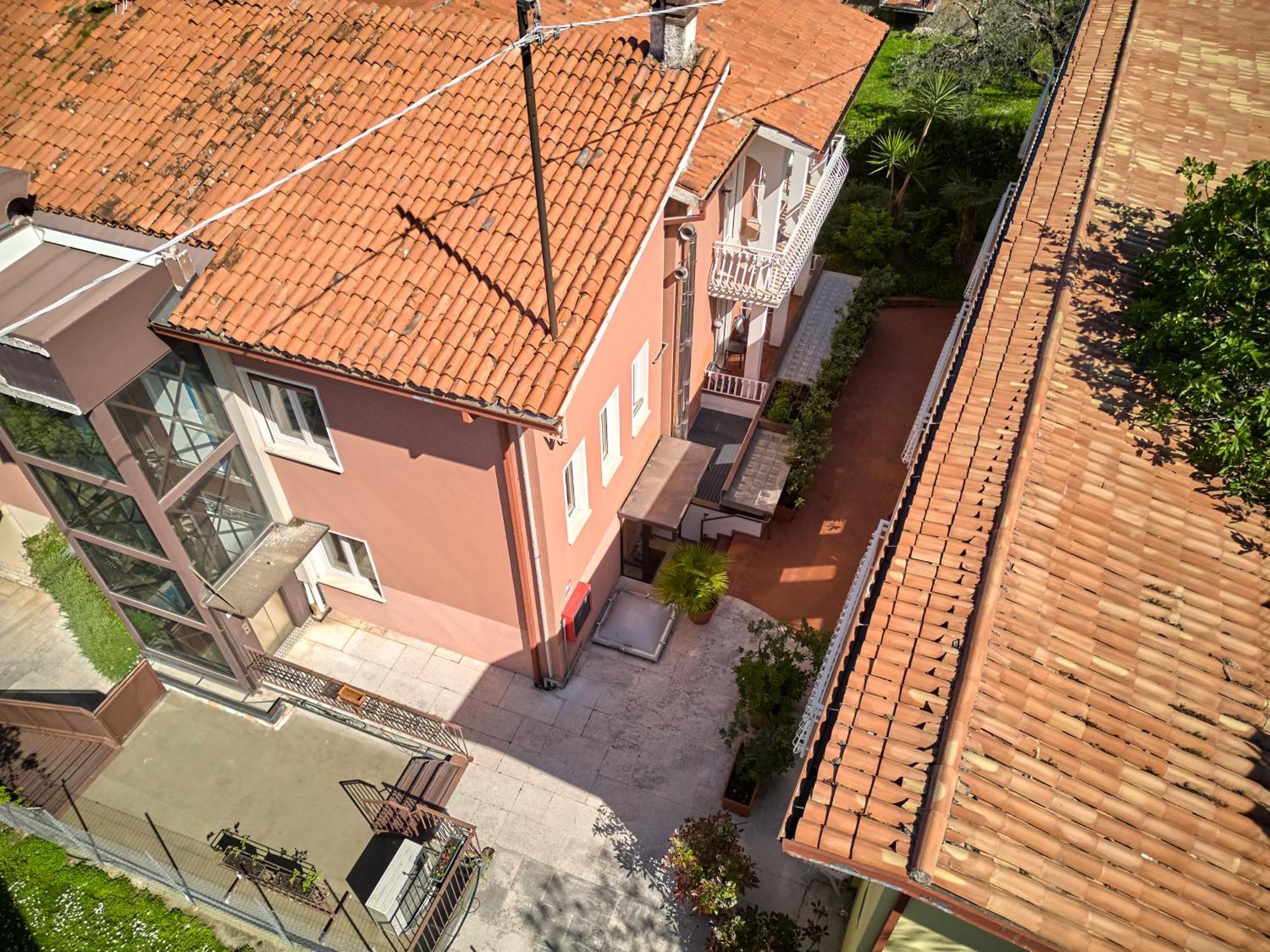 Hotel Luna Rossa (Adults Only) Malcesine Kültér fotó